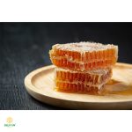 عسل موم دار